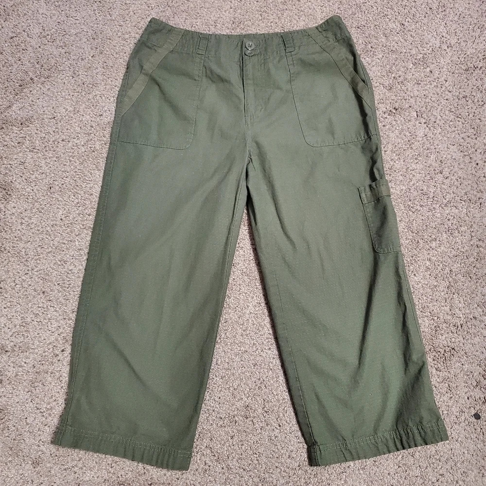 🔥 Liz Wear By Liz Claiborne Cargo Capris 6